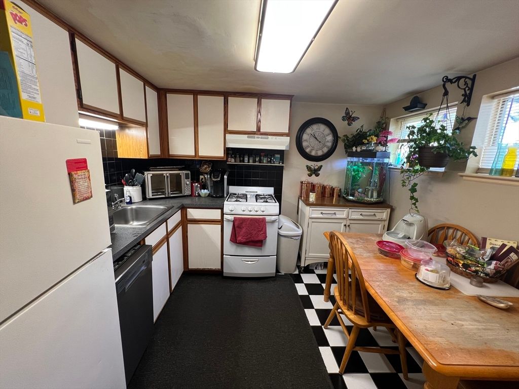 Interior, Kitchen, Washer