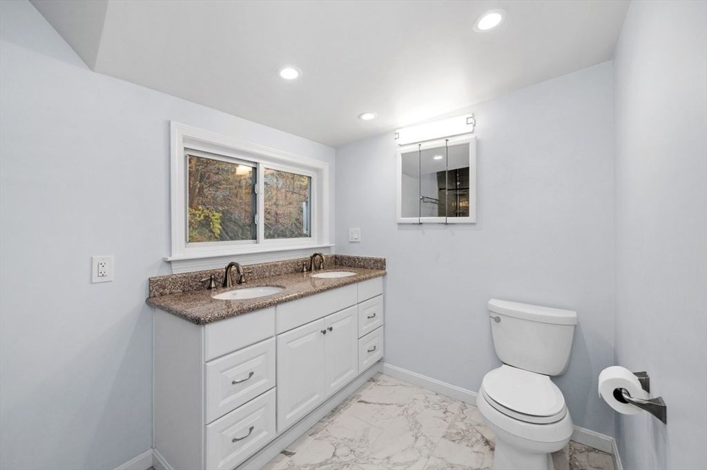 Bathroom, Dual Sink Vanities, Interior, Marble, Recessed Lighting