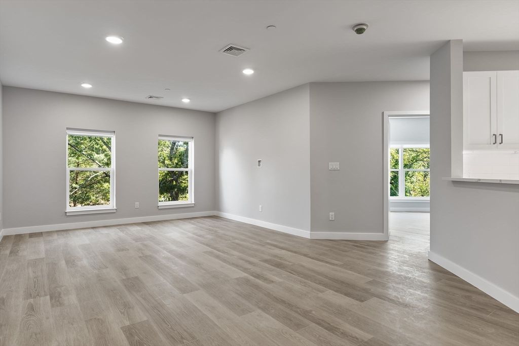 Empty room, Interior, Recessed Lighting, Wood Texture Flooring