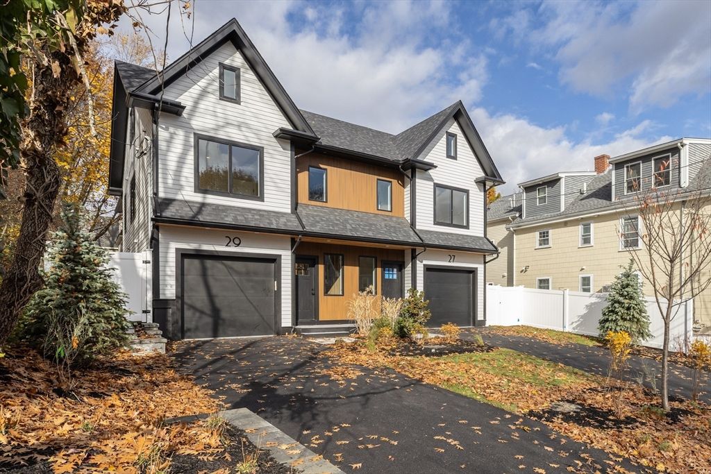 Attached, Exterior, Facade, Farmhouse