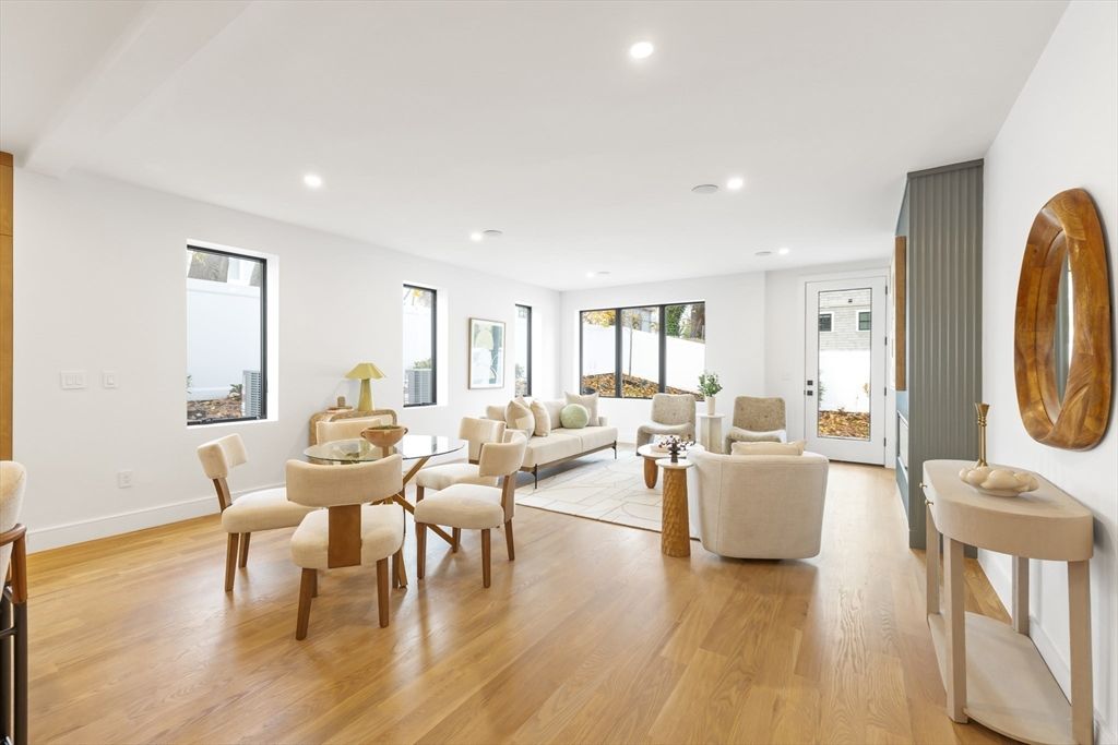 Dining room, Interior, Living room, Recessed Lighting, Wood Texture Flooring