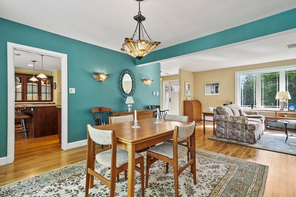 Dining room, Interior, Living room, Pendant Lights, Wood Texture Flooring
