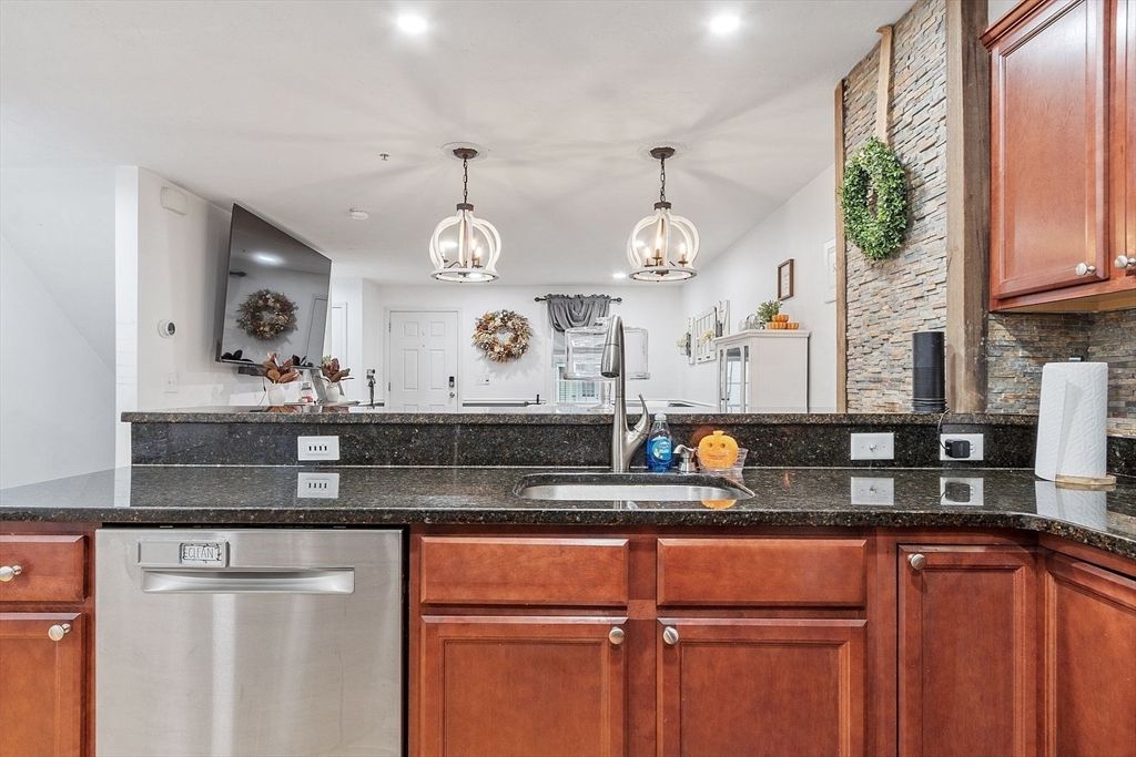 Interior, Kitchen, Pendant Lights, Recessed Lighting, Stainless Steel Appliances