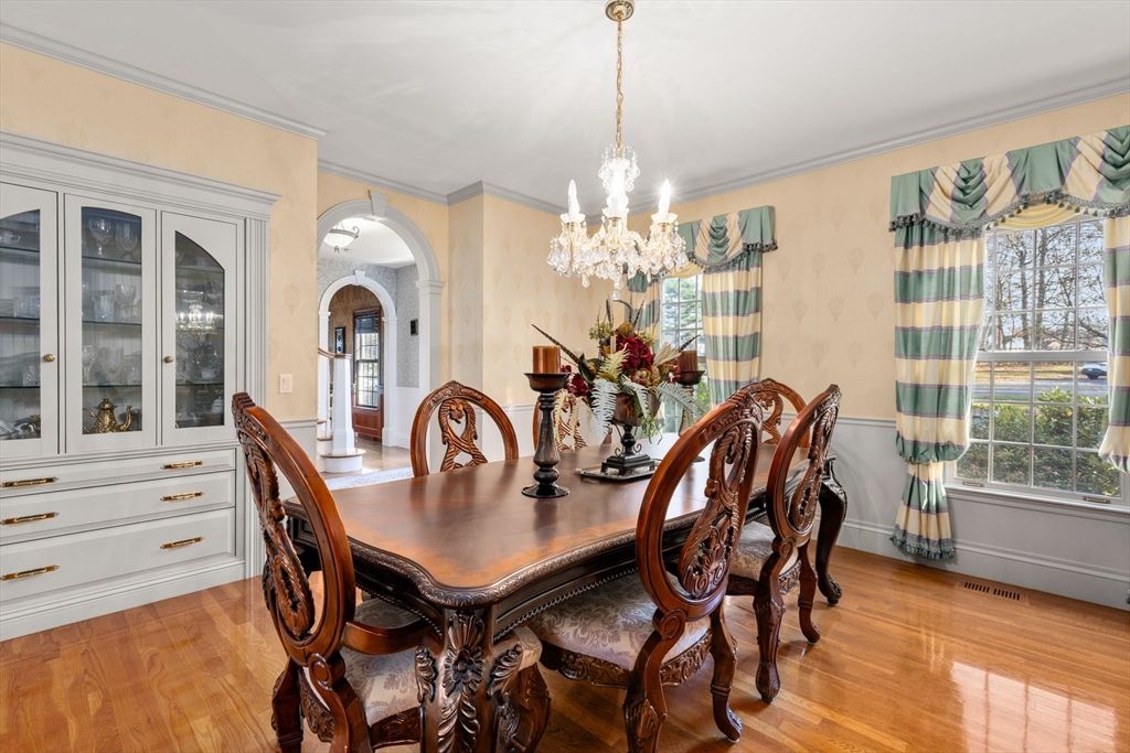 Chandelier, Dining room, Interior, Wood Texture Flooring