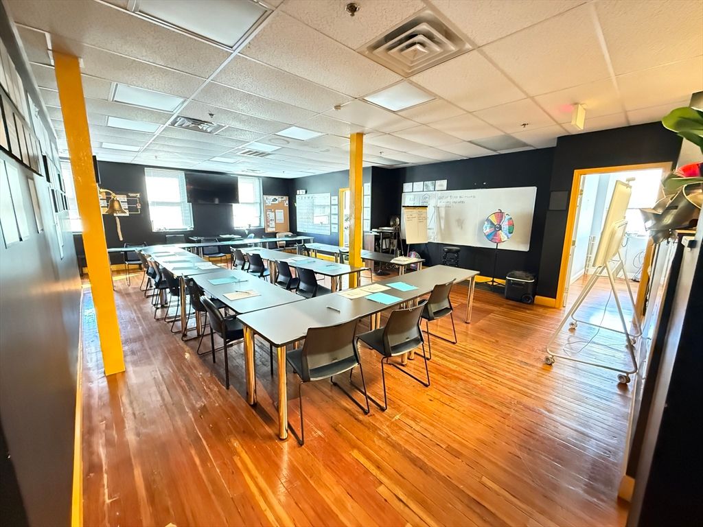 Dining room, Interior, Wood Texture Flooring
