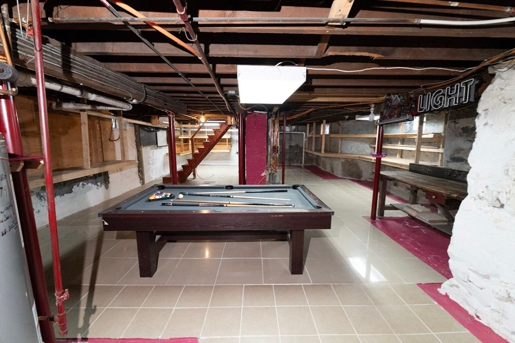 Billiard Table, Game Room, Interior
