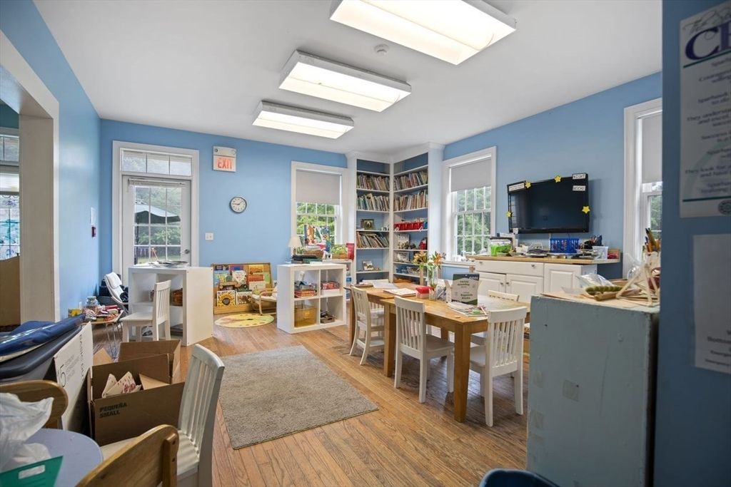 Dining room, Interior, Wood Texture Flooring