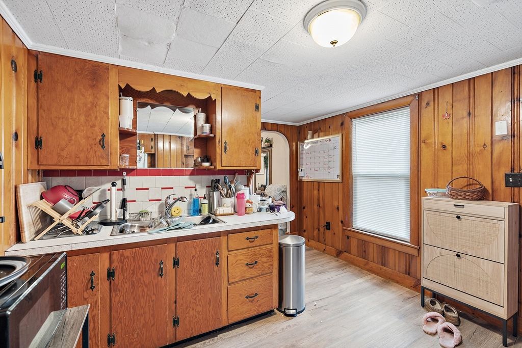 Interior, Kitchen, Wood Texture Flooring, Wooden Walls