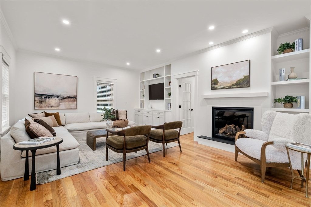 Fireplace, Interior, Living room, Recessed Lighting, Wood Texture Flooring