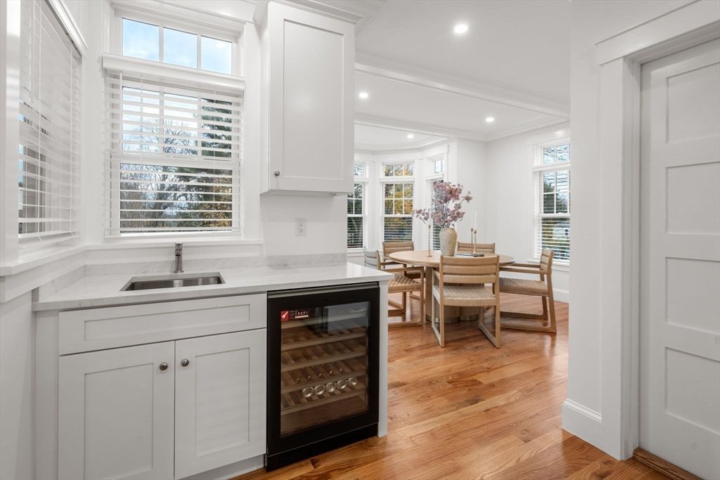Dining room, Interior, Kitchen, Recessed Lighting, Wood Texture Flooring