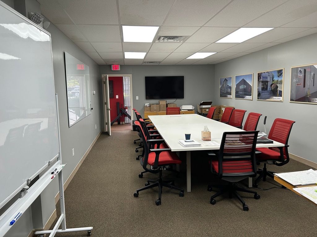 Dining room, Interior, Recessed Lighting