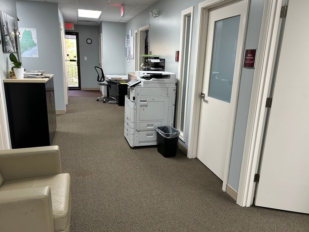 Home Office, Interior