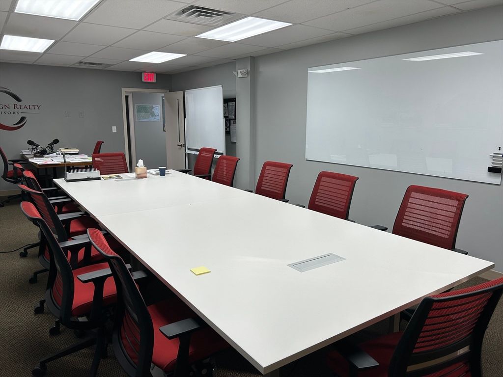 Dining room, Interior
