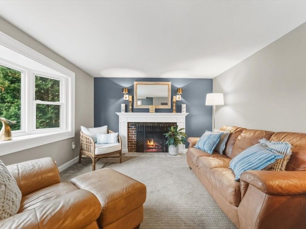 Fireplace, Interior, Living room