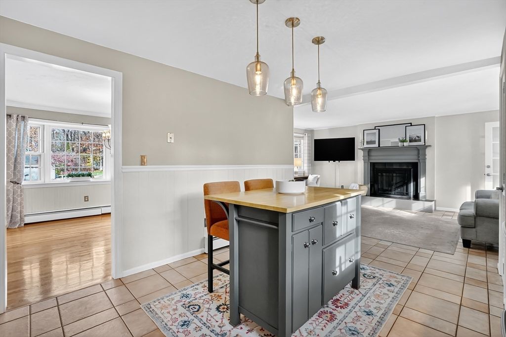 Fireplace, Interior, Pendant Lights, Wood Texture Flooring