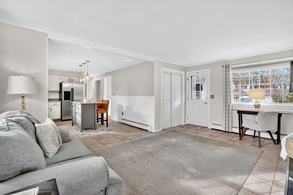 Dining room, Interior, Kitchen, Pendant Lights