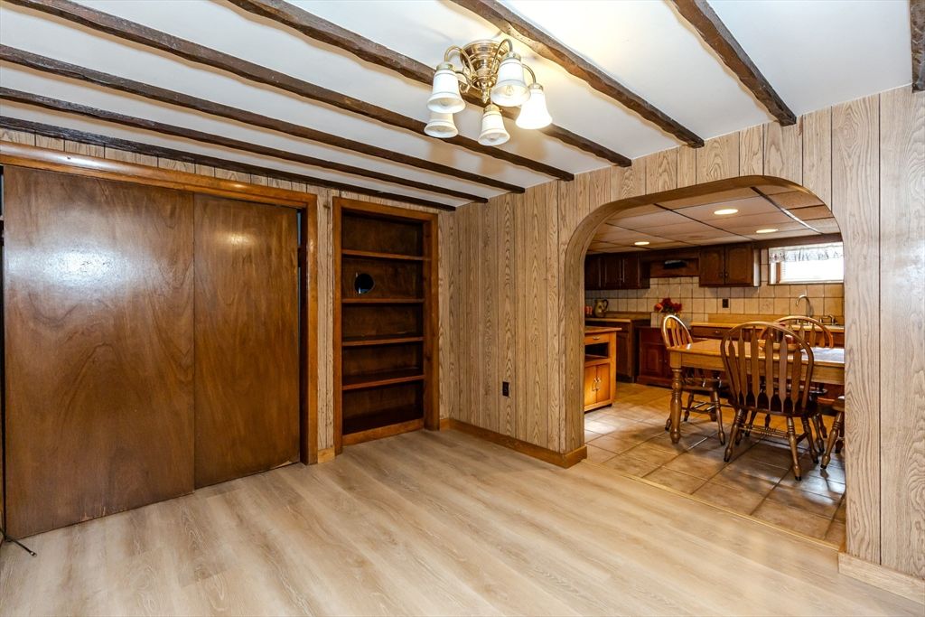 Chandelier, Dining room, Interior, Kitchen, Recessed Lighting, Wooden Beams, Wood Texture Flooring