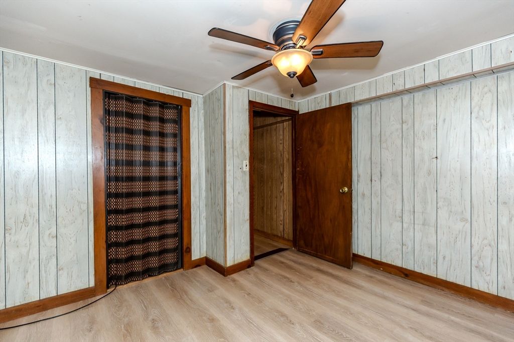 Empty room, Interior, Wood Texture Flooring, Wooden Walls