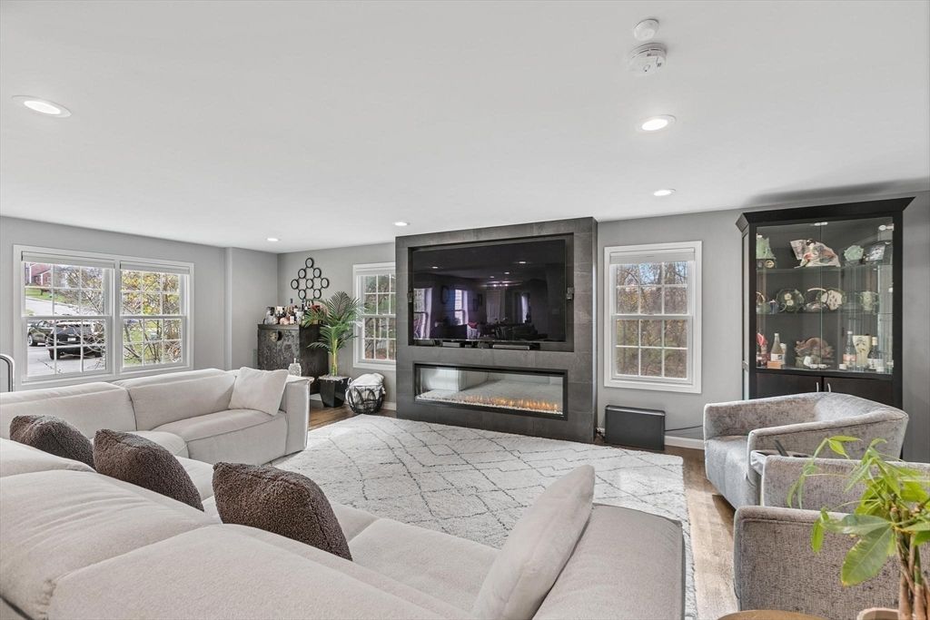 Fireplace, Interior, Living room, Recessed Lighting