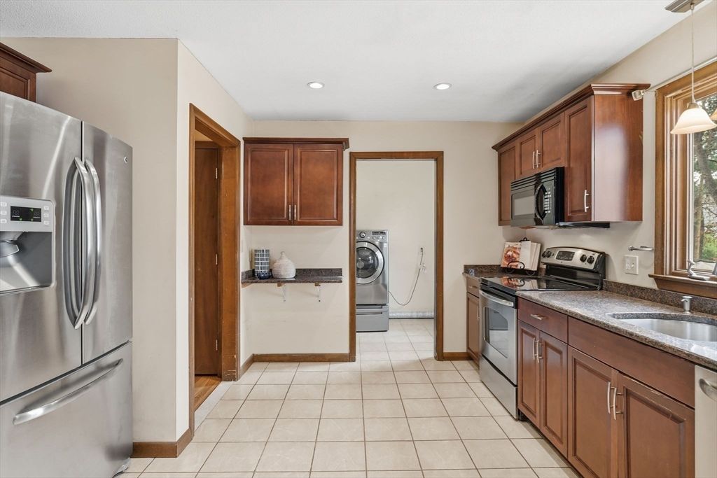 Interior, Kitchen, Pendant Lights, Recessed Lighting, Washer