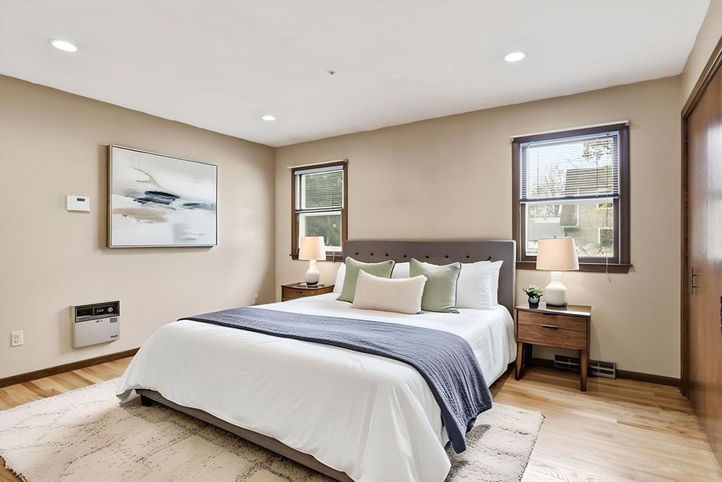 Bedroom, Interior, Recessed Lighting, Water, Wood Texture Flooring