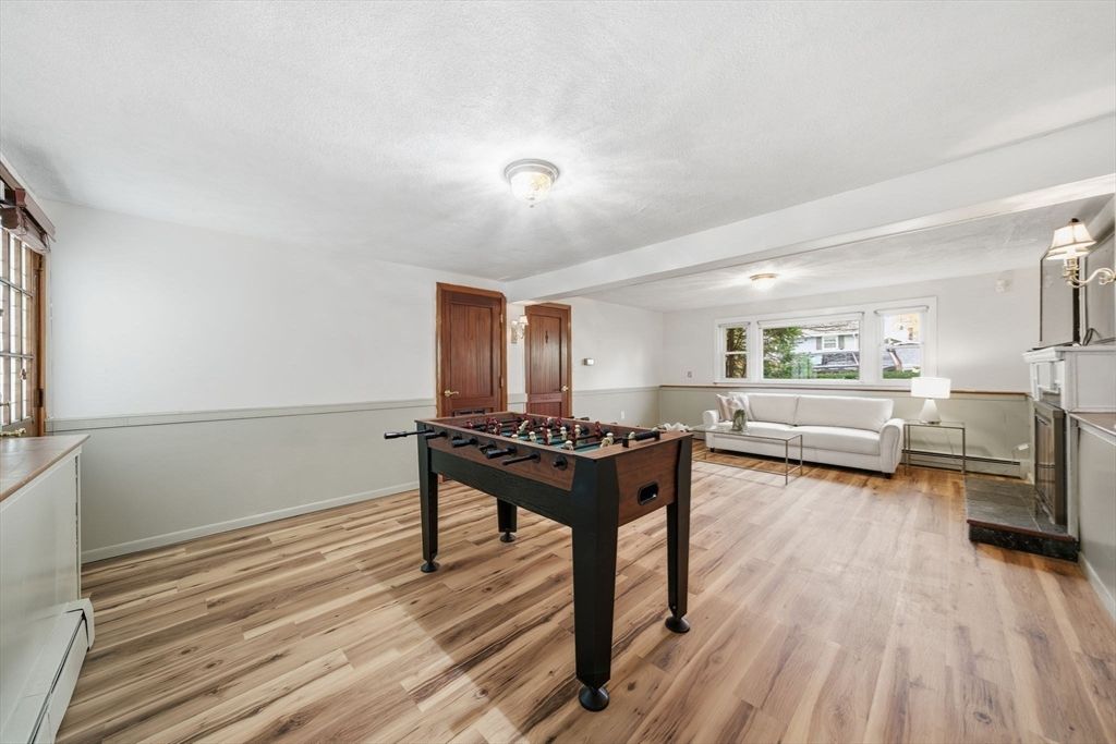 Game Room, Interior, Living room, Wood Texture Flooring