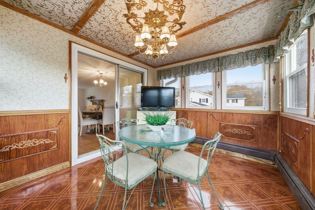 Chandelier, Dining room, Interior, Wood Texture Flooring