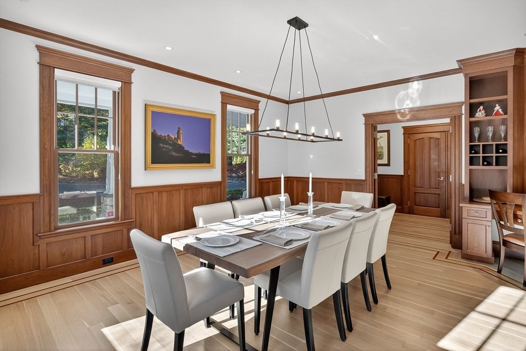 Dining room, Interior, Pendant Lights, Recessed Lighting, Wood Texture Flooring