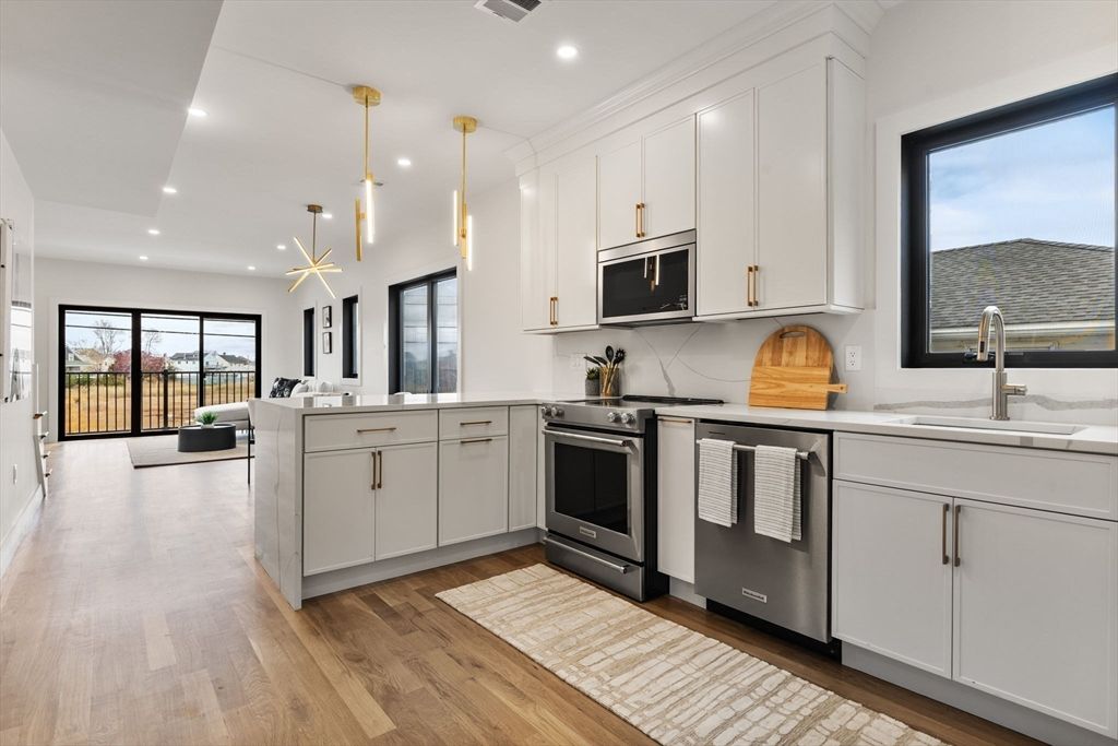 Interior, Kitchen, Living room, Pendant Lights, Recessed Lighting, Stainless Steel Appliances, Wood Texture Flooring