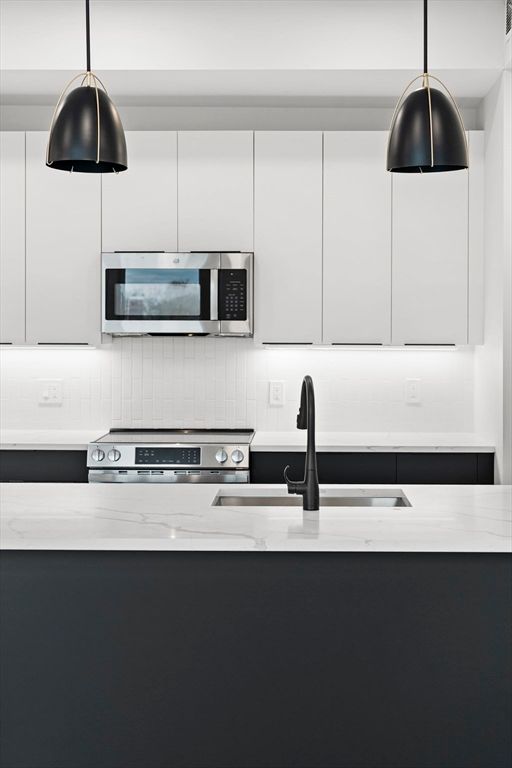Interior, Kitchen, Pendant Lights