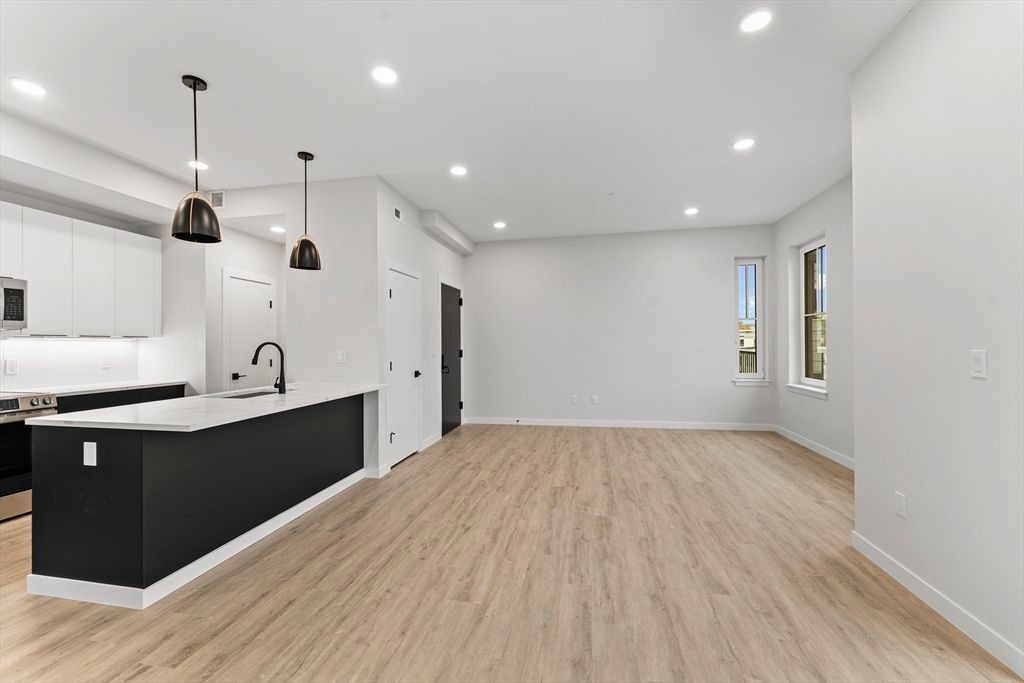 Interior, Kitchen, Pendant Lights, Recessed Lighting, Wood Texture Flooring