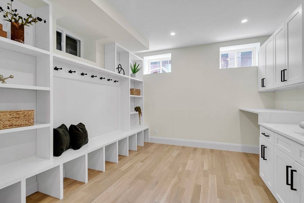 Interior, Recessed Lighting, Wood Texture Flooring