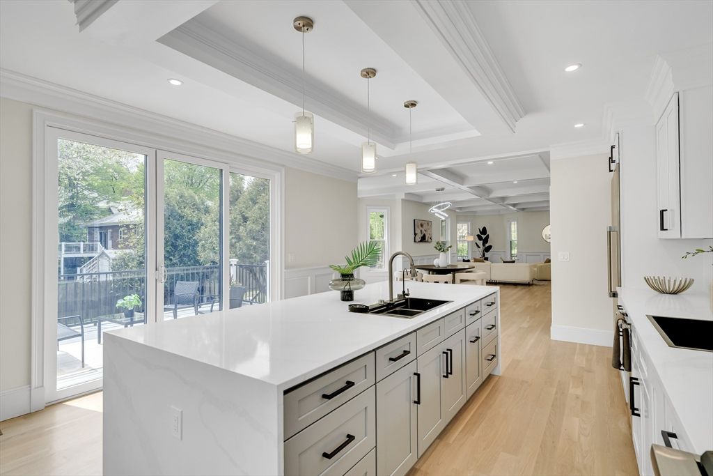 Interior, Kitchen, Living room, Pendant Lights, Recessed Lighting, Wood Texture Flooring