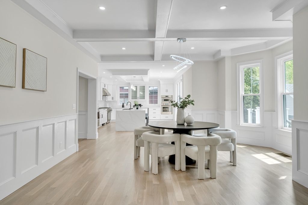 Dining room, Interior, Kitchen, Pendant Lights, Recessed Lighting, Wood Texture Flooring