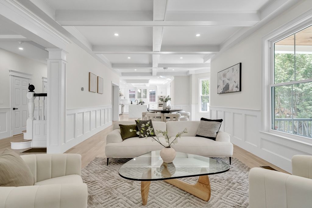 Dining room, Interior, Living room, Recessed Lighting, Wood Texture Flooring