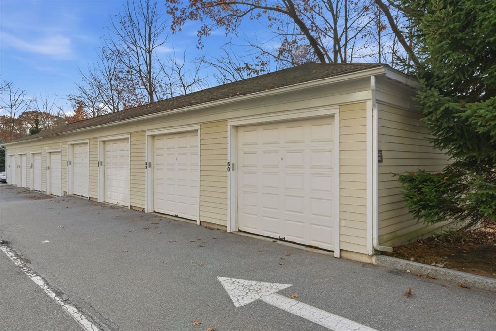 Detached Garage, Exterior