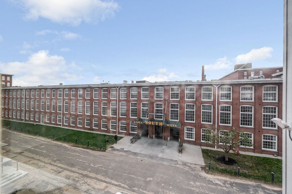 Exterior, Facade, Condo Building