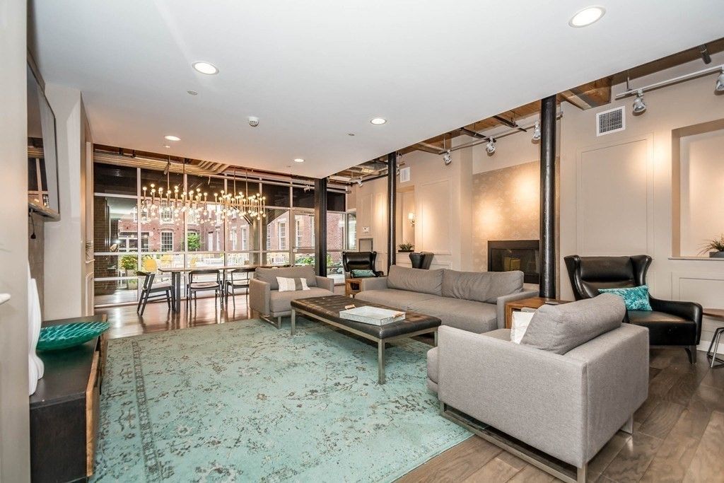 Dining room, Interior, Living room, Pendant Lights, Recessed Lighting, Wood Texture Flooring