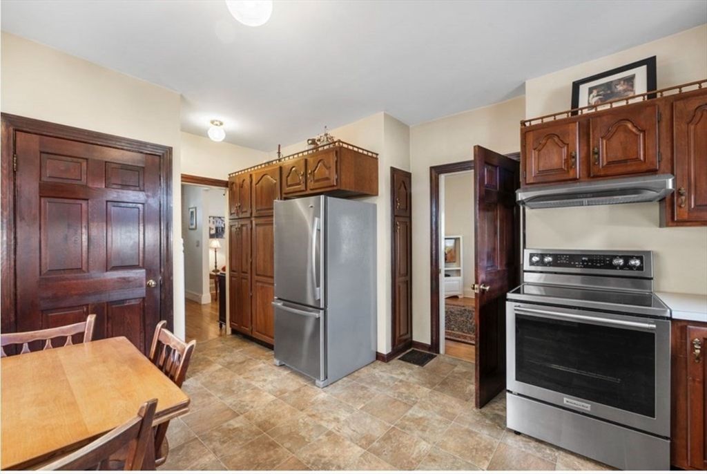 Interior, Kitchen, Stainless Steel Appliances
