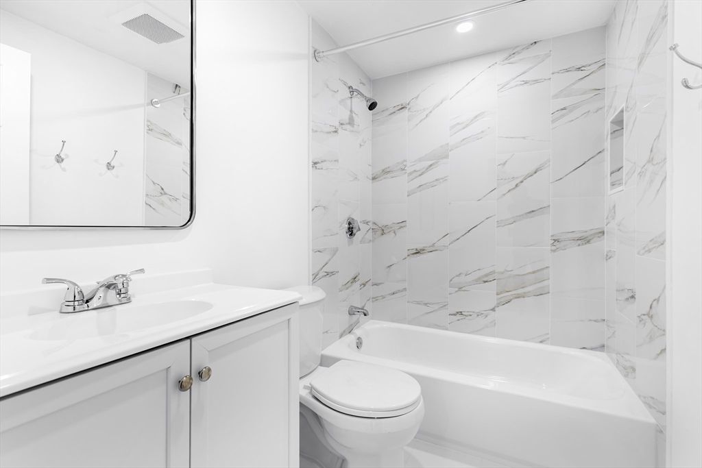 Bathroom, Interior, Marble Walls, Recessed Lighting