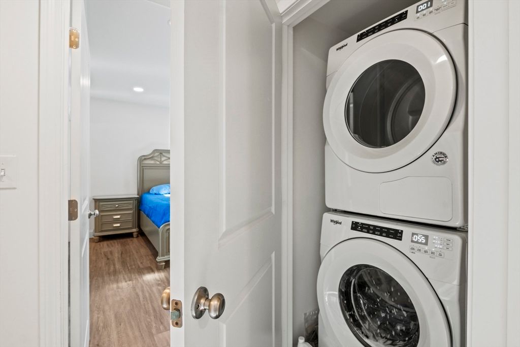 Interior, Recessed Lighting, Utility Closets, Washer, Wood Texture Flooring