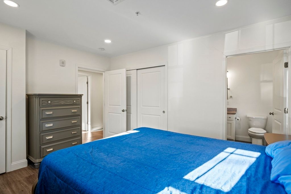 Bathroom, Bedroom, Interior, Recessed Lighting, Wood Texture Flooring