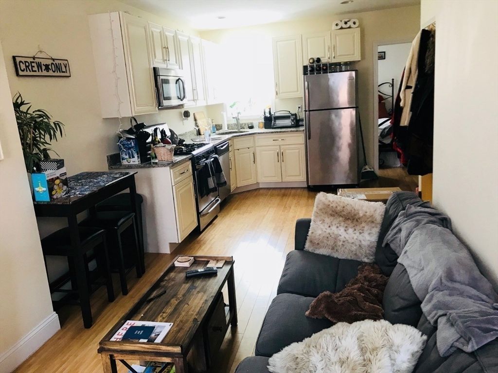 Interior, Kitchen, Living room, Recessed Lighting, Wood Texture Flooring