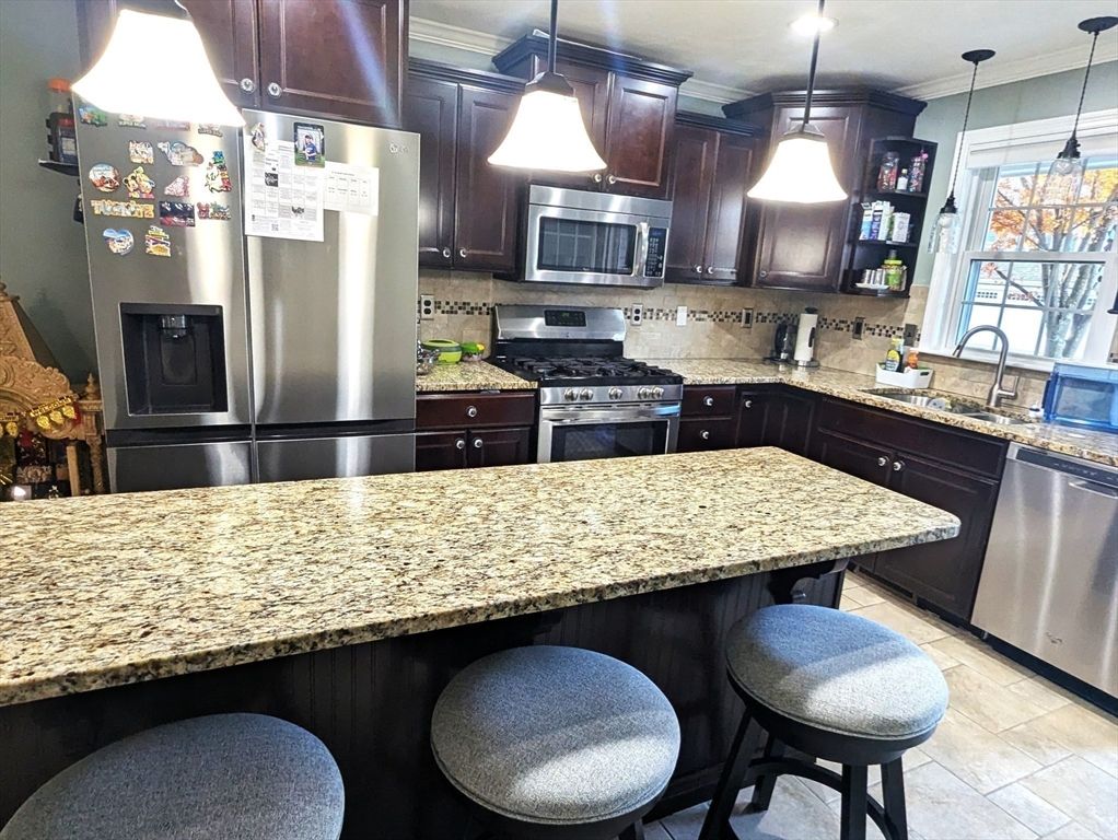 Interior, Kitchen, Pendant Lights, Stainless Steel Appliances