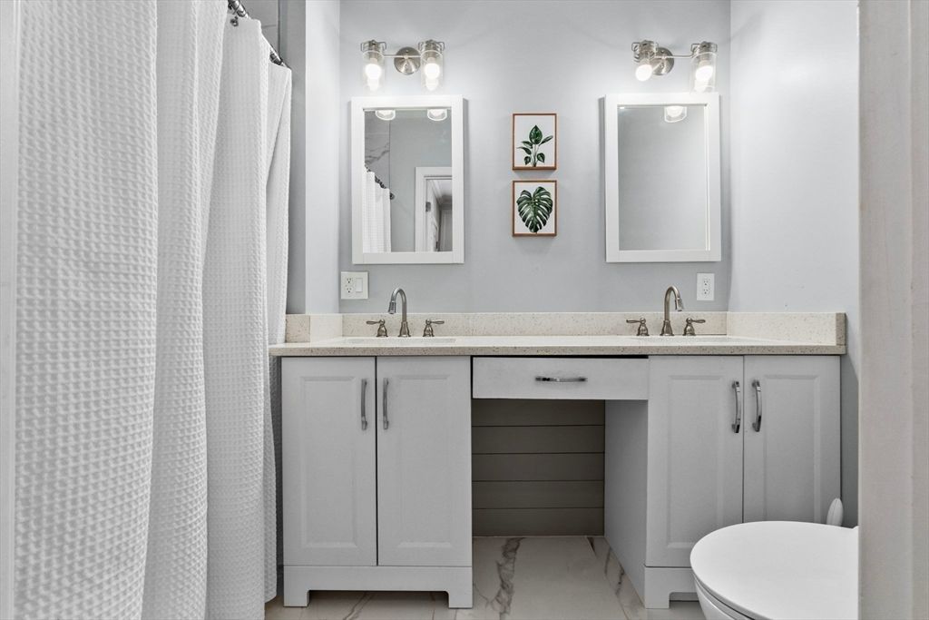 Bathroom, Dual Sink Vanities, Interior, Marble