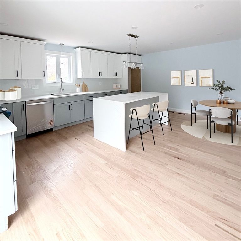 Dining room, Interior, Kitchen, Pendant Lights, Wood Texture Flooring