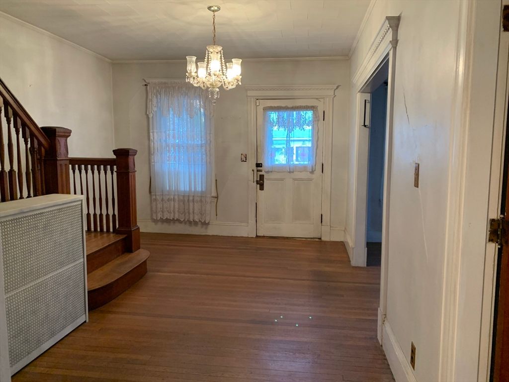 Chandelier, Interior, Wood Texture Flooring