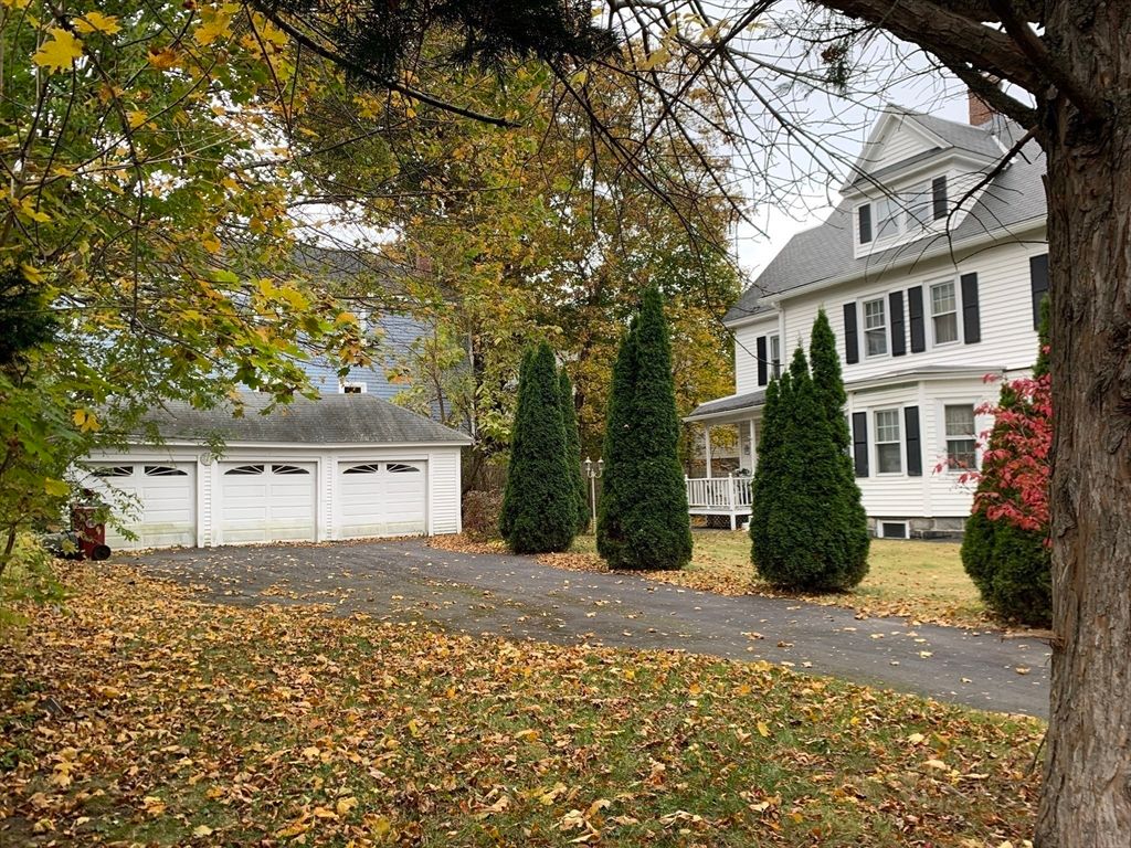 Attached, Detached Garage, Exterior, Facade, Georgian