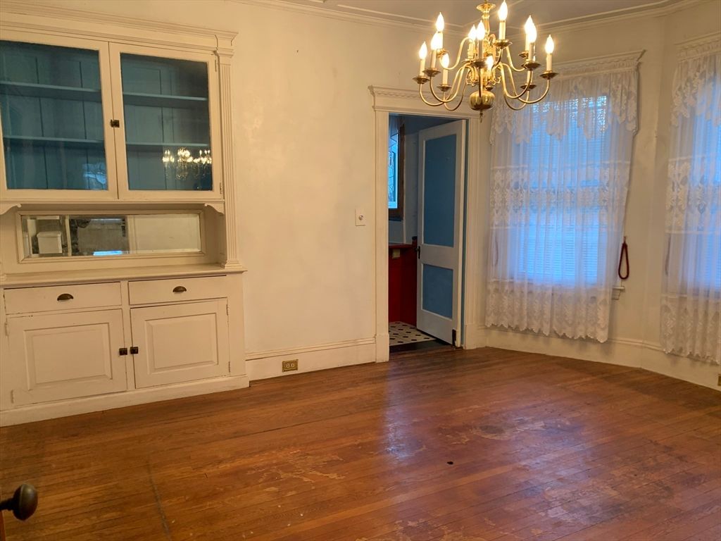 Chandelier, Empty room, Interior, Wood Texture Flooring