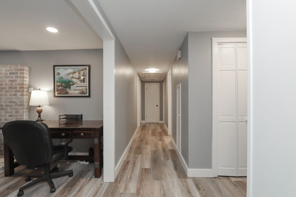 Home Office, Interior, Recessed Lighting, Wood Texture Flooring
